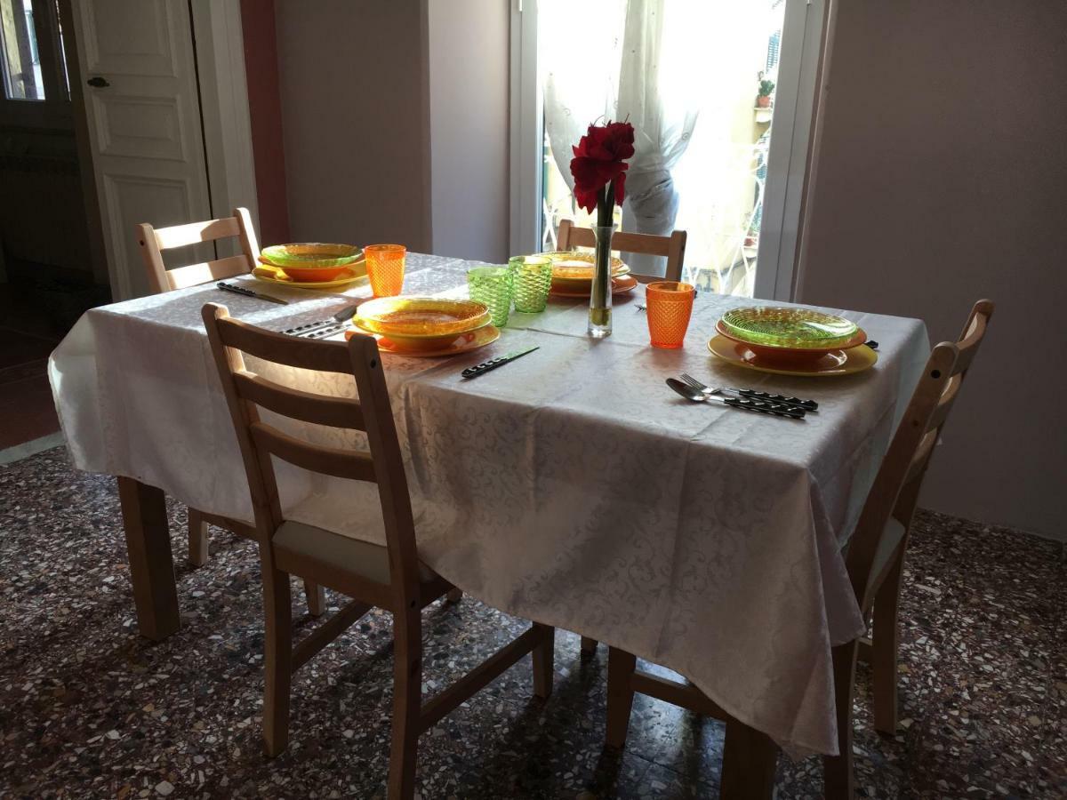 הוילה לה ספציה La Casa Di Chicca & Paolo מראה חיצוני תמונה